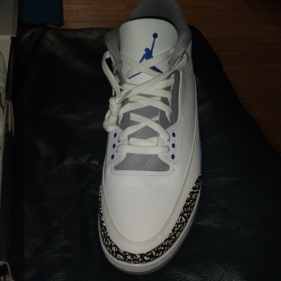 Jordan retro 3 Racer Blue - Picture 3 of 9